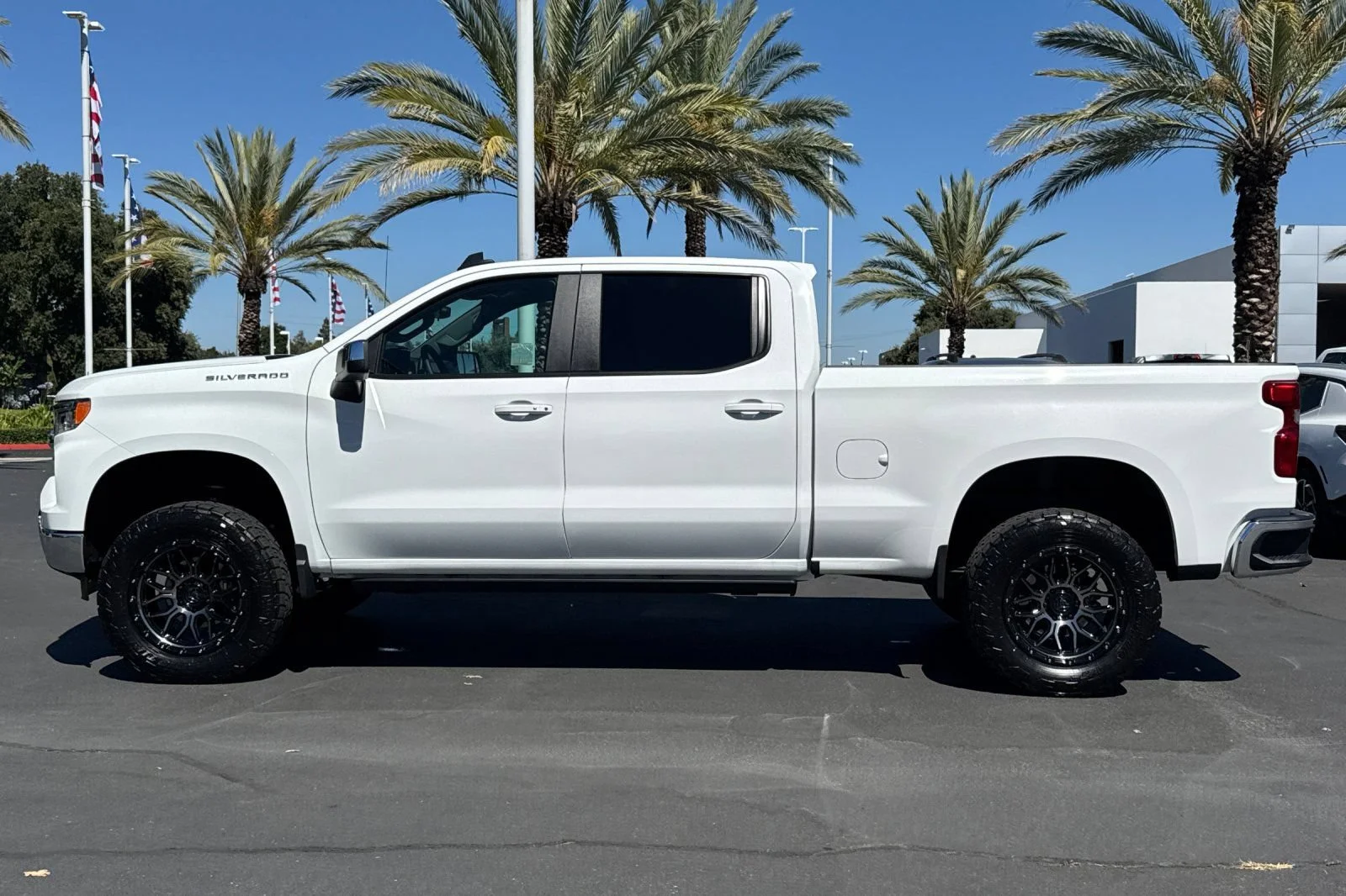 2026 Chevrolet Silverado 1500 LT - Photo 6