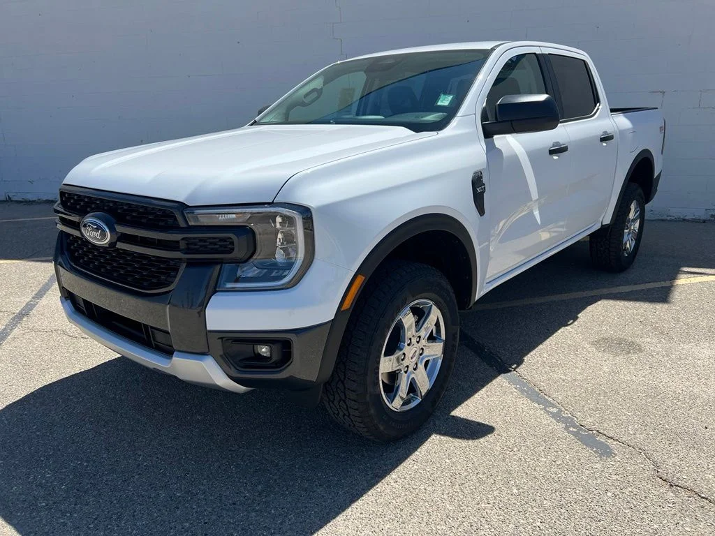 New 2026 Oxford White Ford XLT image 1