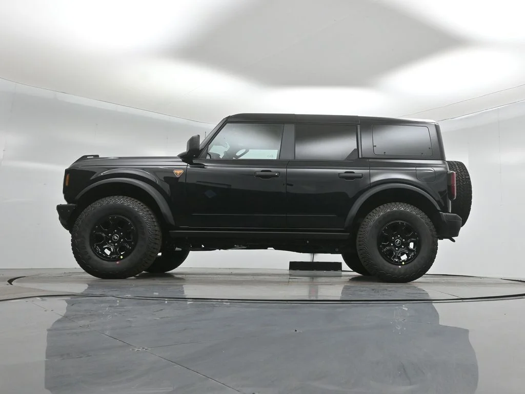 New 2026 Shadow Black Ford Badlands image 51