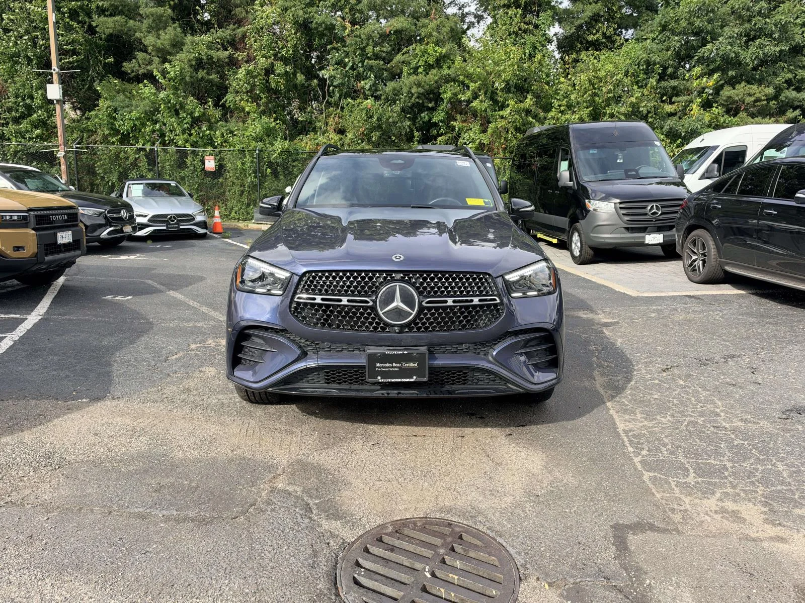 Certified Used 2024 Twilight Blue Metallic Mercedes-Benz GLE 450 image 3