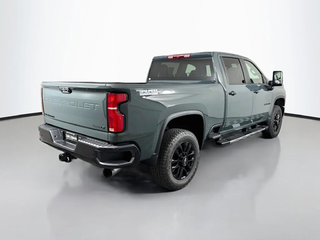 New 2026 Gray Chevrolet LT image 7