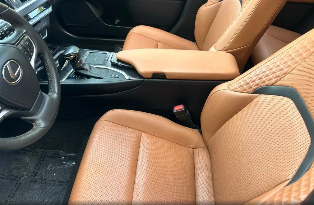 Used 2022 Ultra White Lexus UX 250h image 3