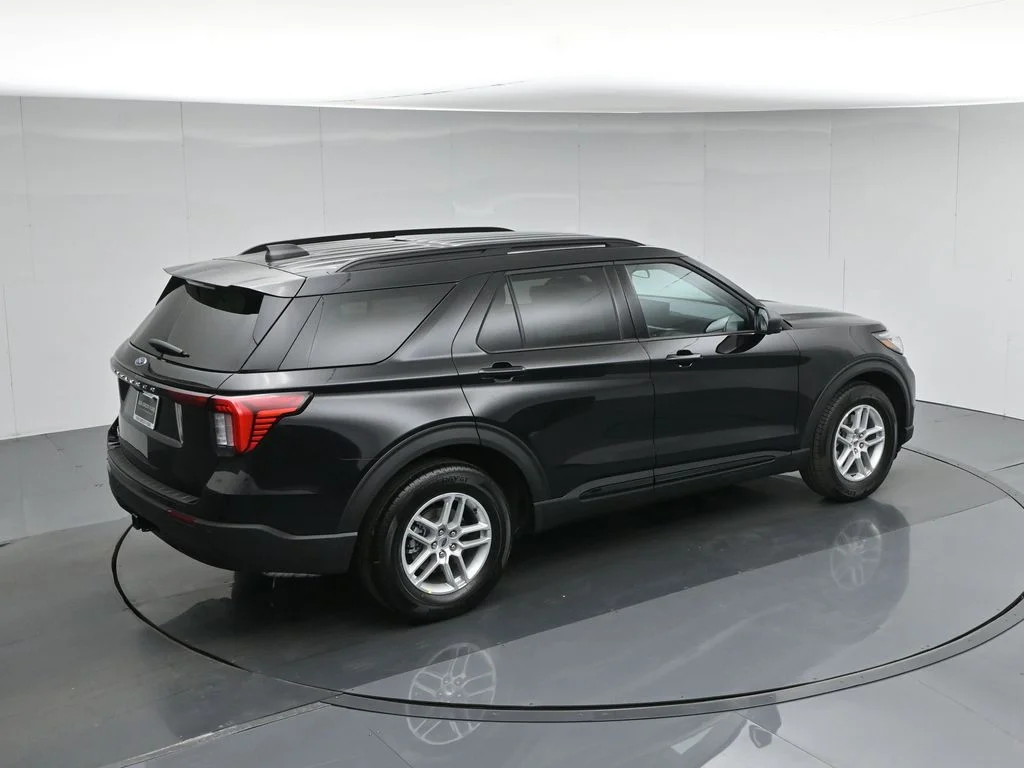 New 2026 Agate Black Metallic Ford Active image 40