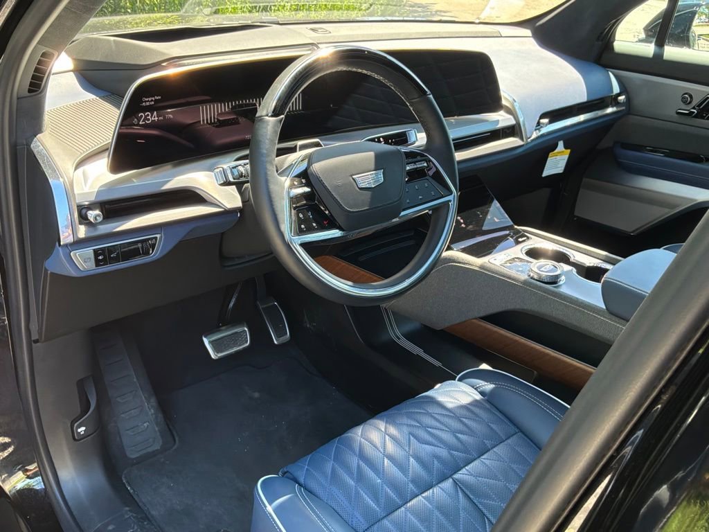 2026 Cadillac VISTIQ Premium Luxury - Photo 13