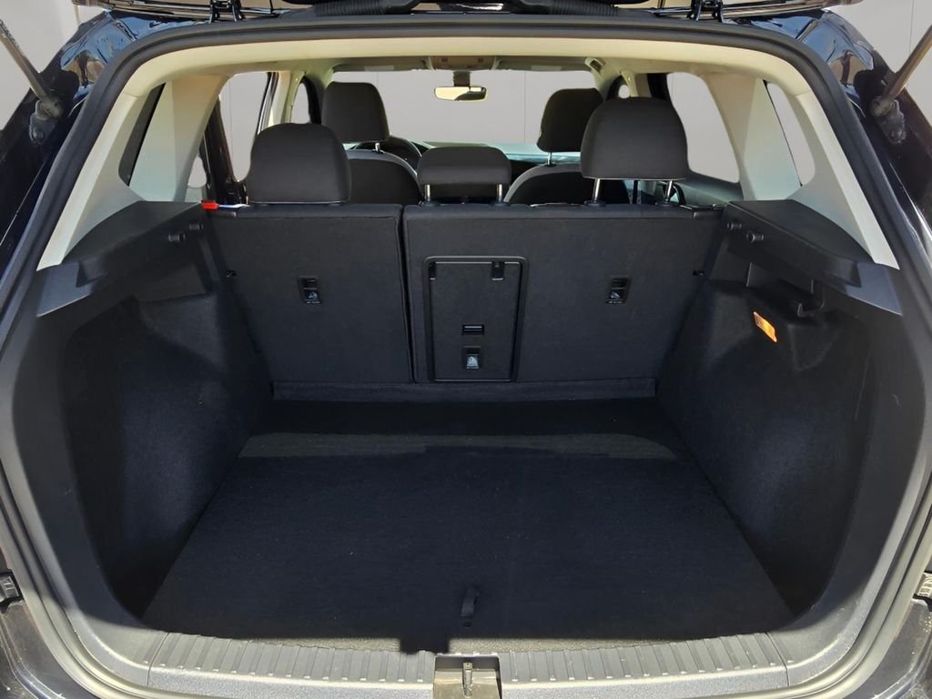 Used 2023 Deep Black Pearl Volkswagen S image 10