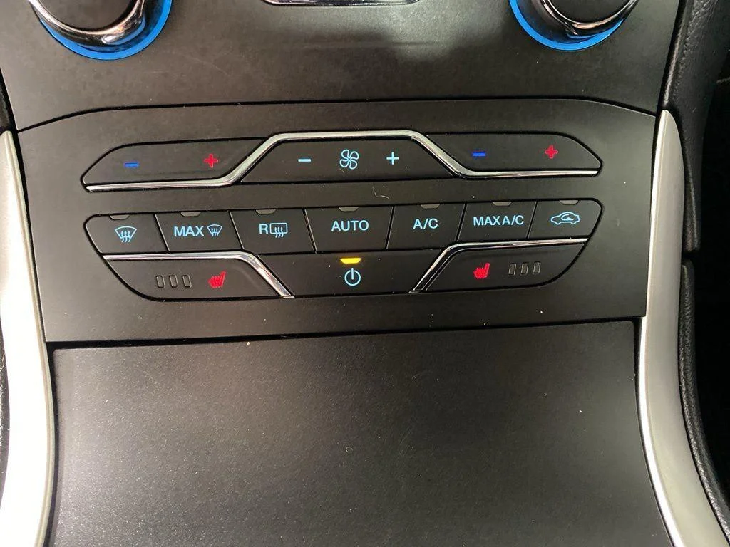Used 2019 Ruby Red Metallic Ford SEL image 20