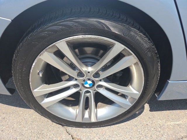 Used 2013 Liquid Blue Metallic BMW 328i xDrive image 21