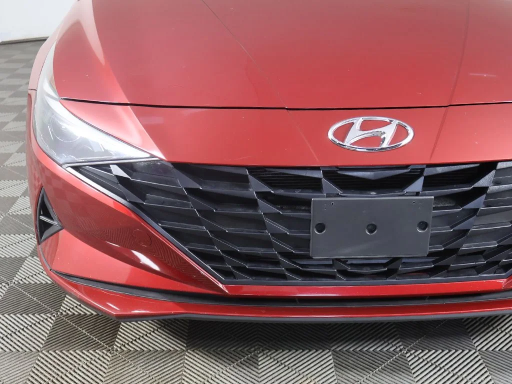 Used 2023 Red Hyundai SEL image 12