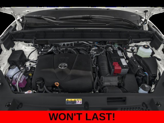 Used 2021  Toyota XLE image 16