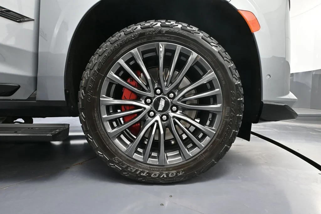 2024 Cadillac Escalade V-Series - Photo 12