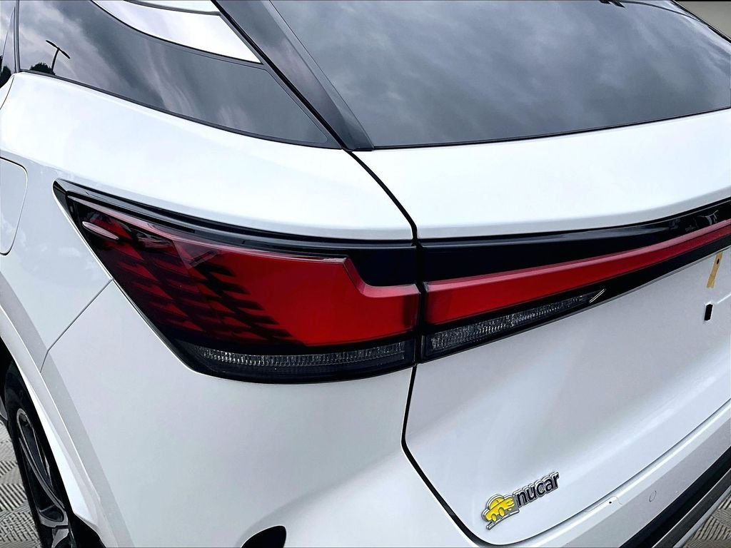 Used 2023 White Lexus 350 Premium image 34