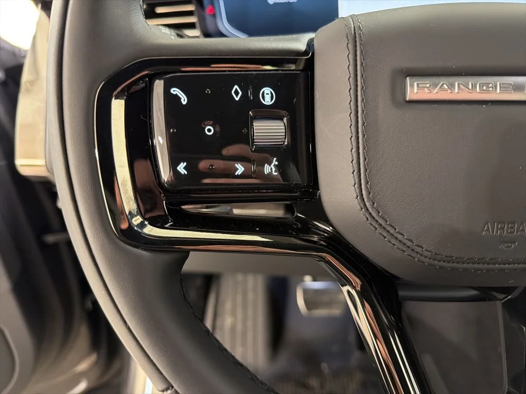 New 2026  Land Rover Dynamic SE image 12