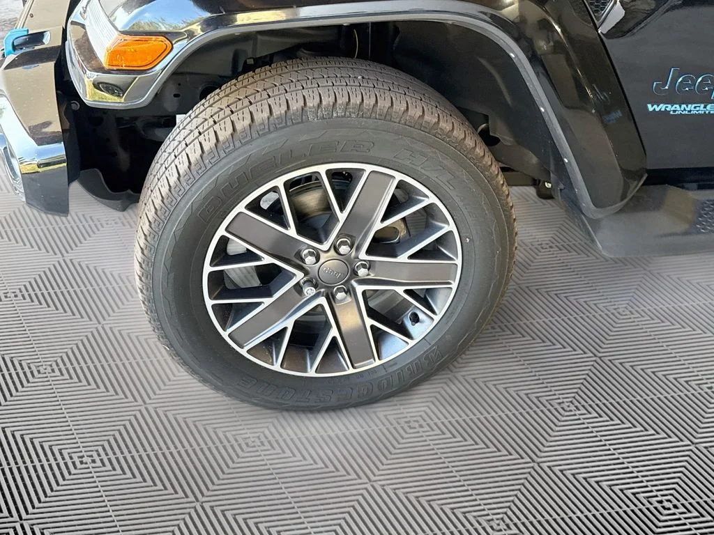 Used 2022 Black Jeep Unlimited Sahara 4xe image 31
