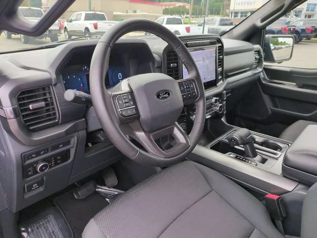 Used 2024 Blue Ford XLT image 15