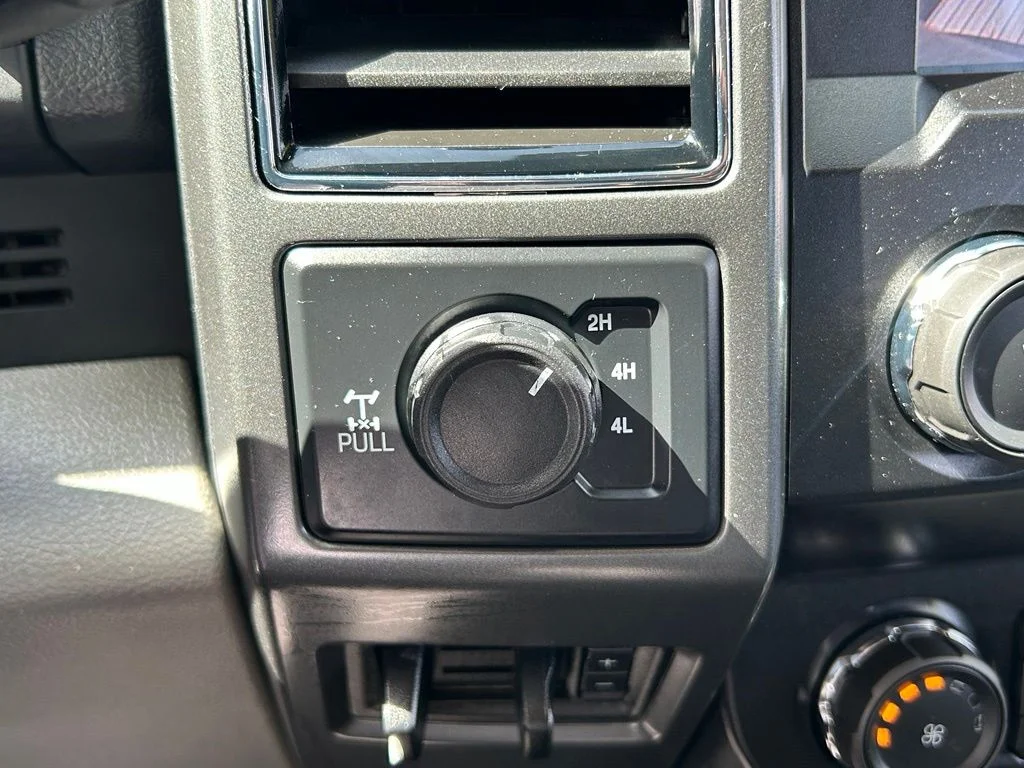 Certified Used 2022 Blue Ford XLT image 27