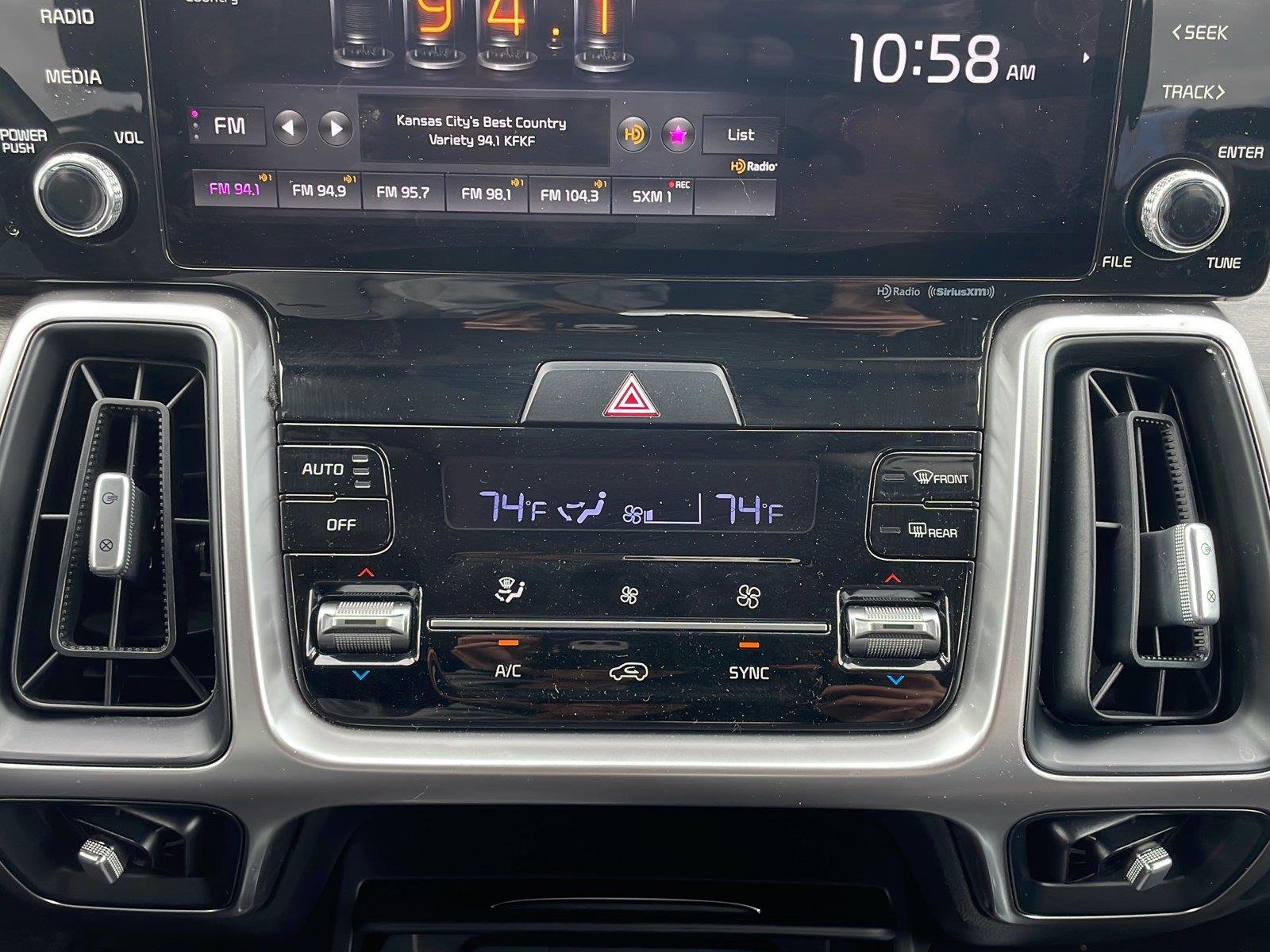 Used 2022 Glacial White Pearl Kia X-Line S image 11