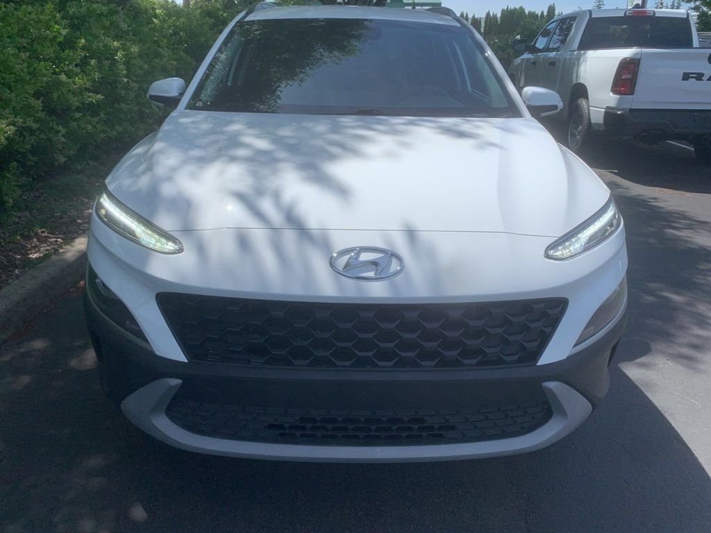 Used 2023 White Hyundai SEL image 6