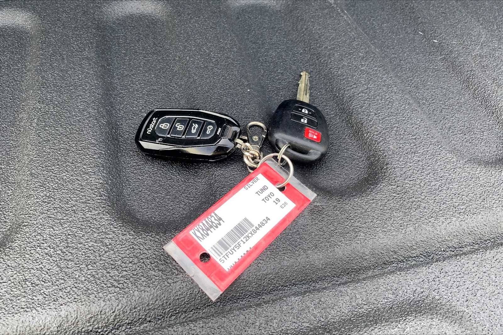 Used 2019 Silver Sky Metallic Toyota SR5 image 26