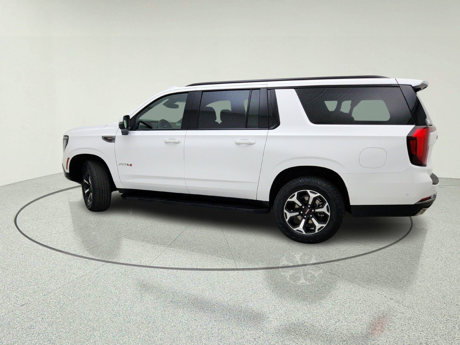 Used 2025 Summit White GMC AT4 image 13