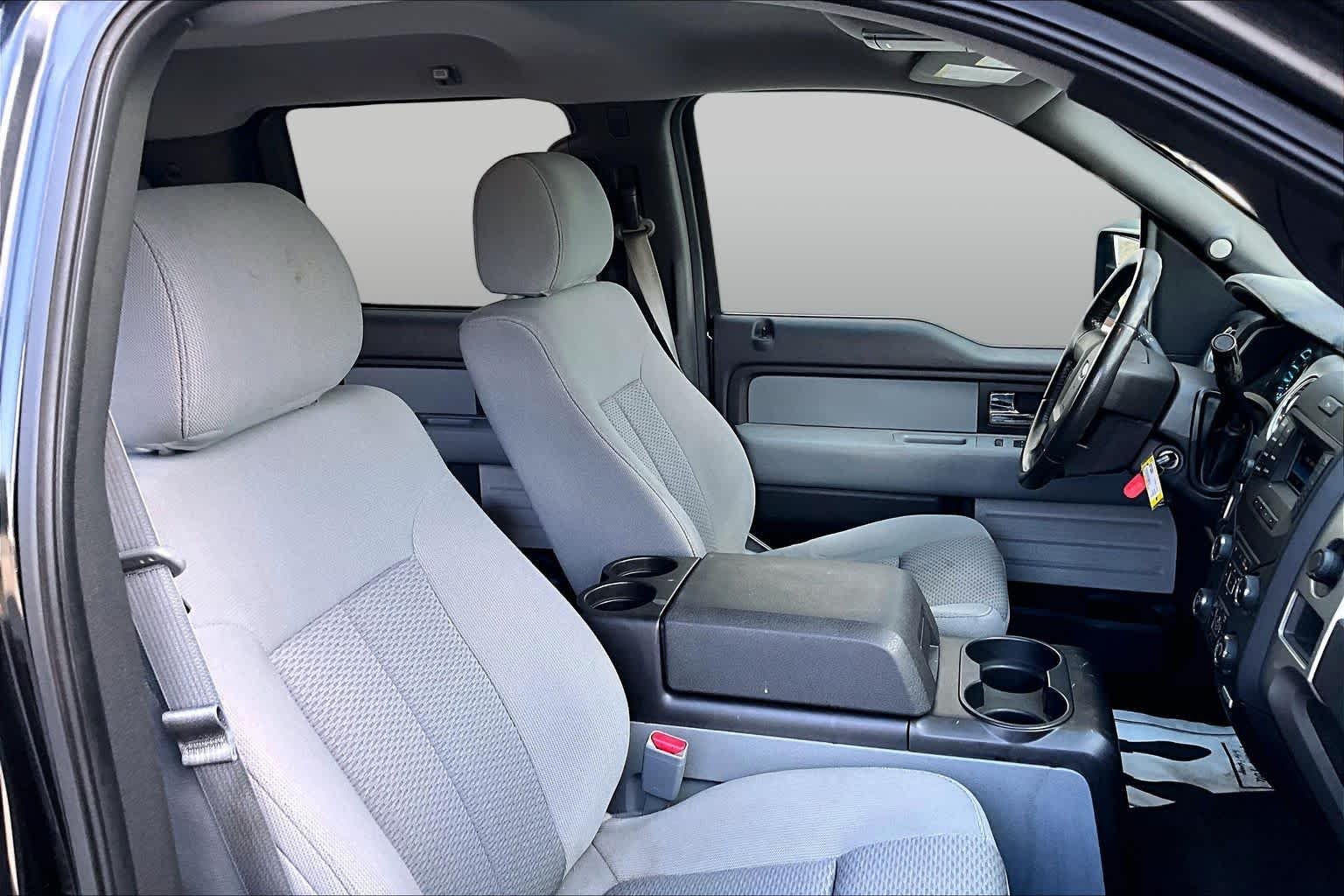 Used 2014 Tuxedo Black Metallic Ford XLT image 8
