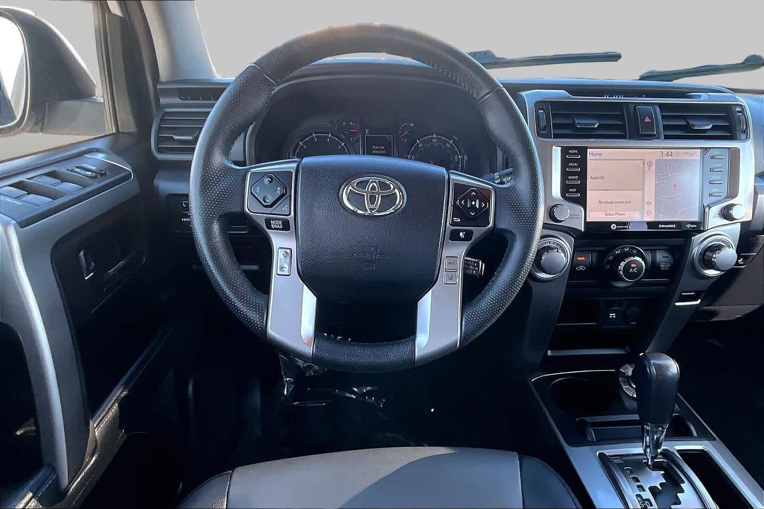 Used 2020 Super White Toyota SR5 Premium image 5