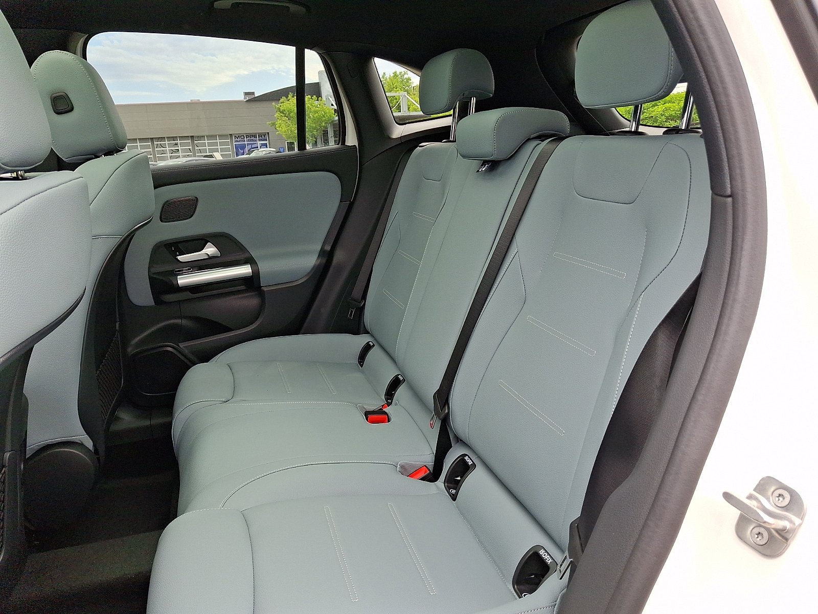 New 2026 Polar White Mercedes-Benz GLA 250 image 8