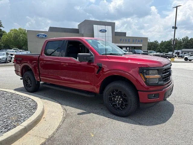 New 2026 Ruby Red Metallic Tinted Clearcoat Ford XLT image 2