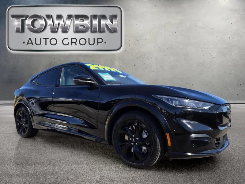 Used 2023 Shadow Black FORD PREMIUM AWD image 2