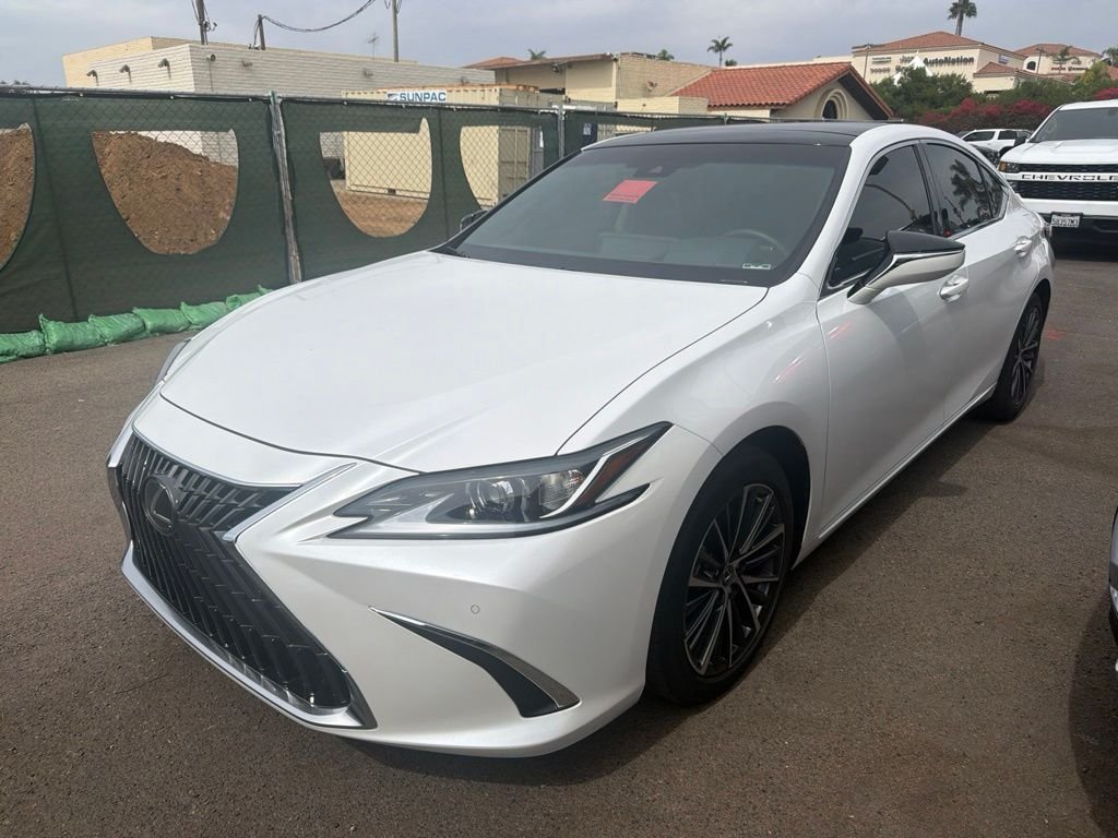 2025 Lexus ES