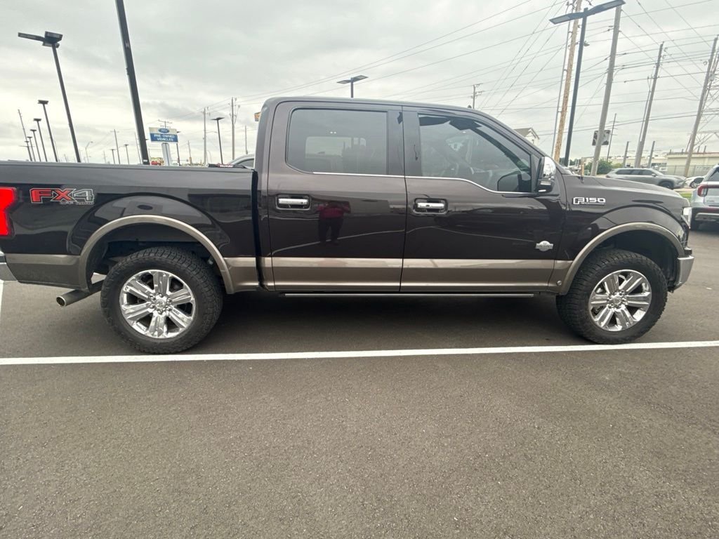 Used 2018 Maroon Ford King Ranch image 3