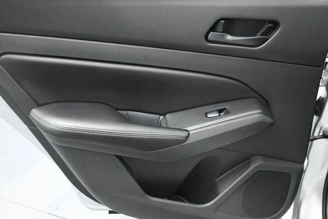 2024 Nissan Altima SV - Photo 9