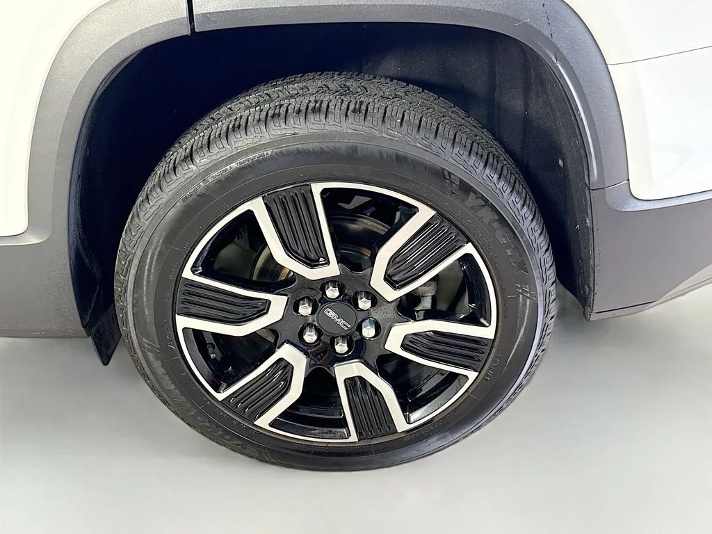 Used 2021 Summit White GMC SLE image 31