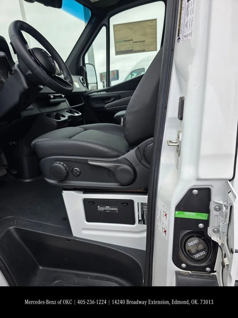 New 2025 Arctic White Mercedes-Benz Cargo 144 WB image 27