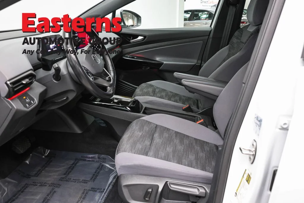 Used 2021 White Volkswagen Pro image 14