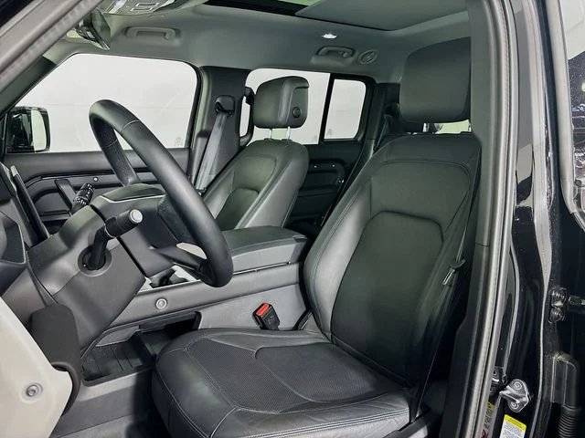 Used 2025 Black Land Rover S image 21