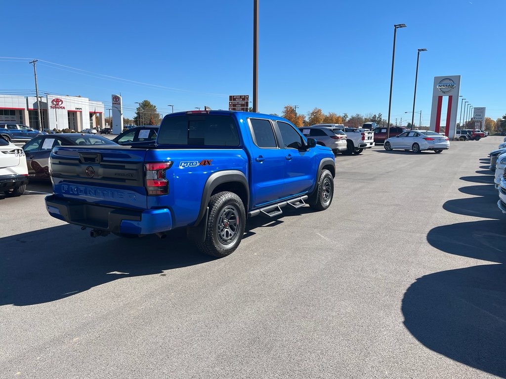 2025 Nissan Frontier PRO-4X photo 3