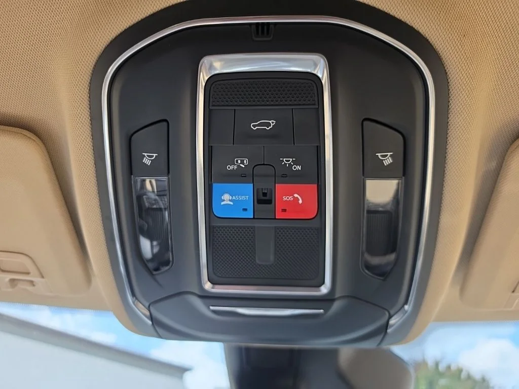 Used 2021 White Jeep Limited image 35