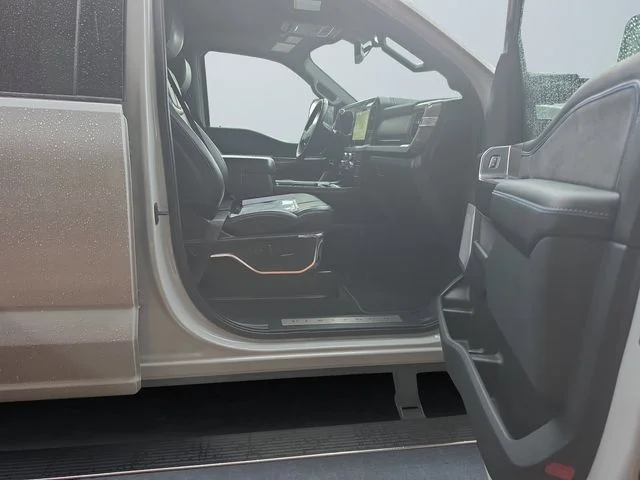 Certified Used 2025  Ford Platinum image 15