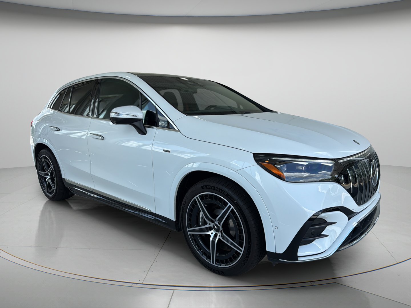 Certified Used 2026 MANUFAKTUR Moonlight White Metallic Mercedes-Benz AMG® EQE image 4