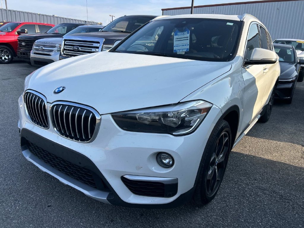 Used 2019 Alpine White BMW sDrive28i image 5