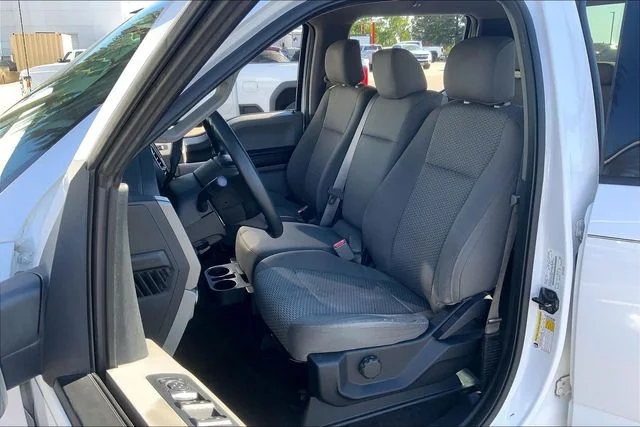 Used 2015 Oxford White Ford XLT image 23