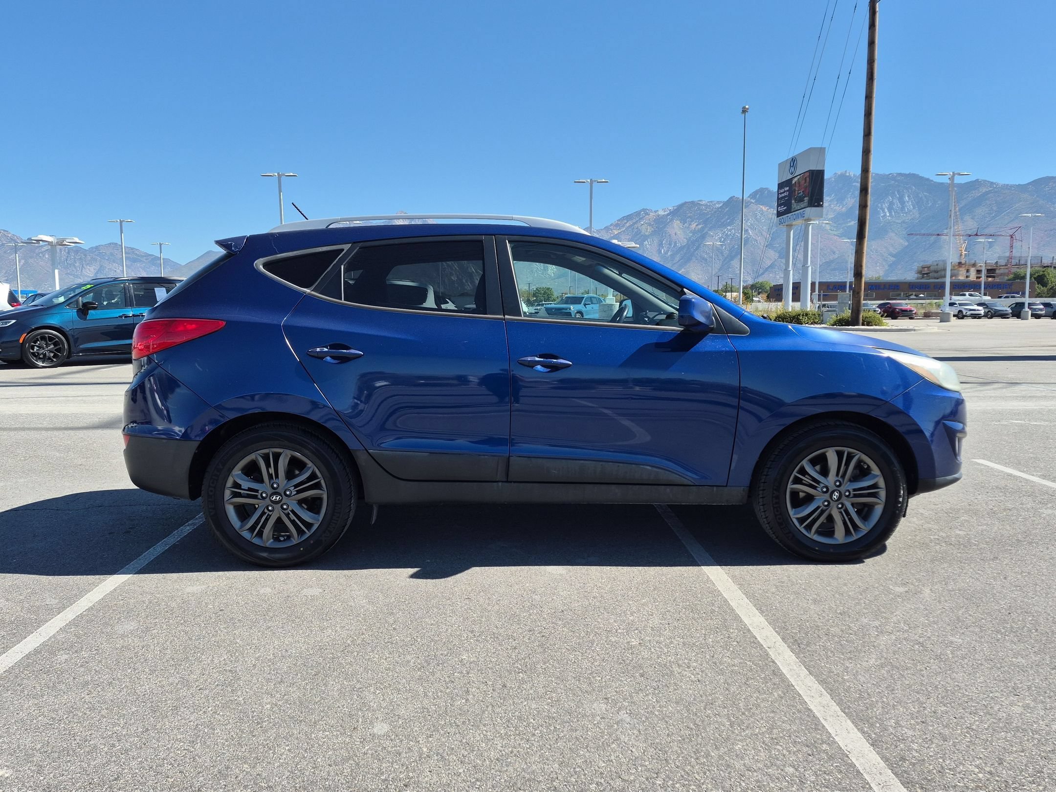 Used 2014 Hyundai Tucson SE with VIN KM8JUCAG7EU914781 for sale in South Jordan, UT