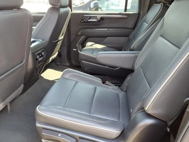 Used 2025 Sterling Gray Metallic Chevrolet Premier image 11
