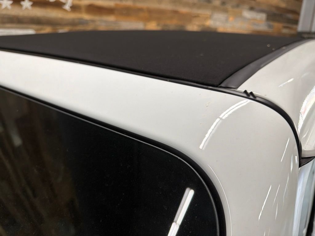 New 2026 Bright White Clearcoat Jeep Rubicon X image 5