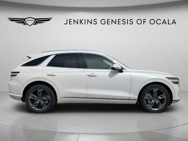 Used 2024 White Genesis Advanced image 2