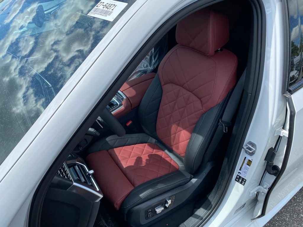 New 2027 Mineral White Metallic BMW xDrive40i image 11