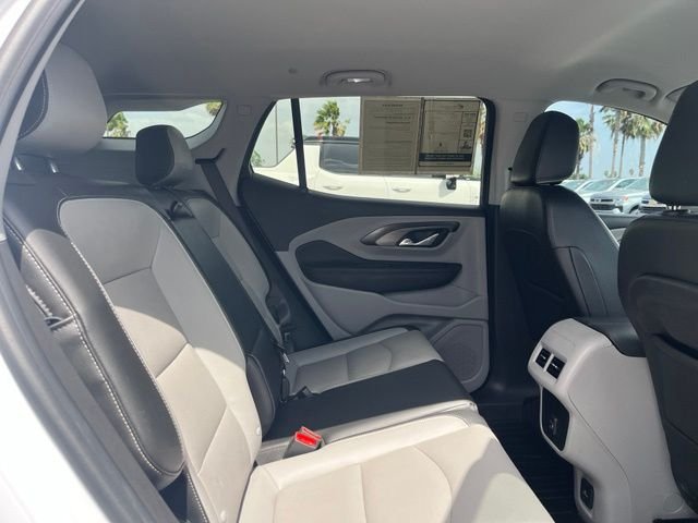 Used 2023 White GMC SLT image 21