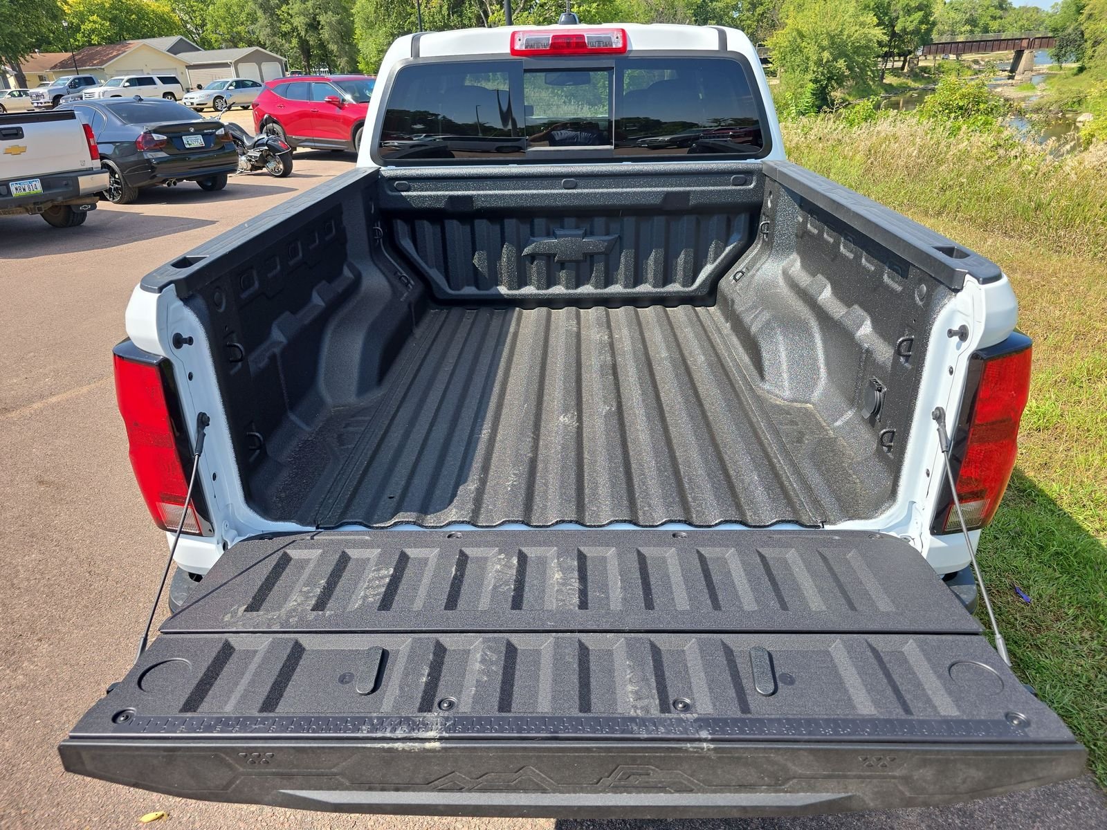 New 2026 Summit White Chevrolet Z71 image 6
