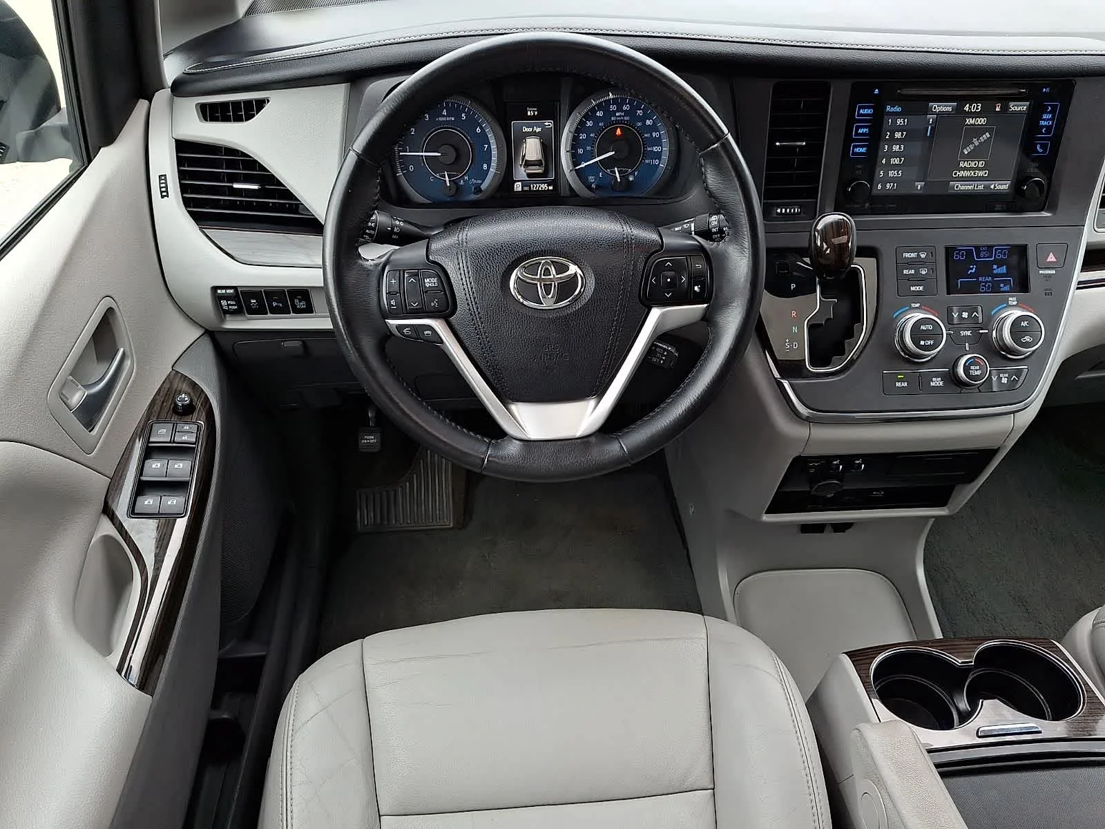 Used 2016 Predawn Gray Mica Toyota XLE Premium image 16