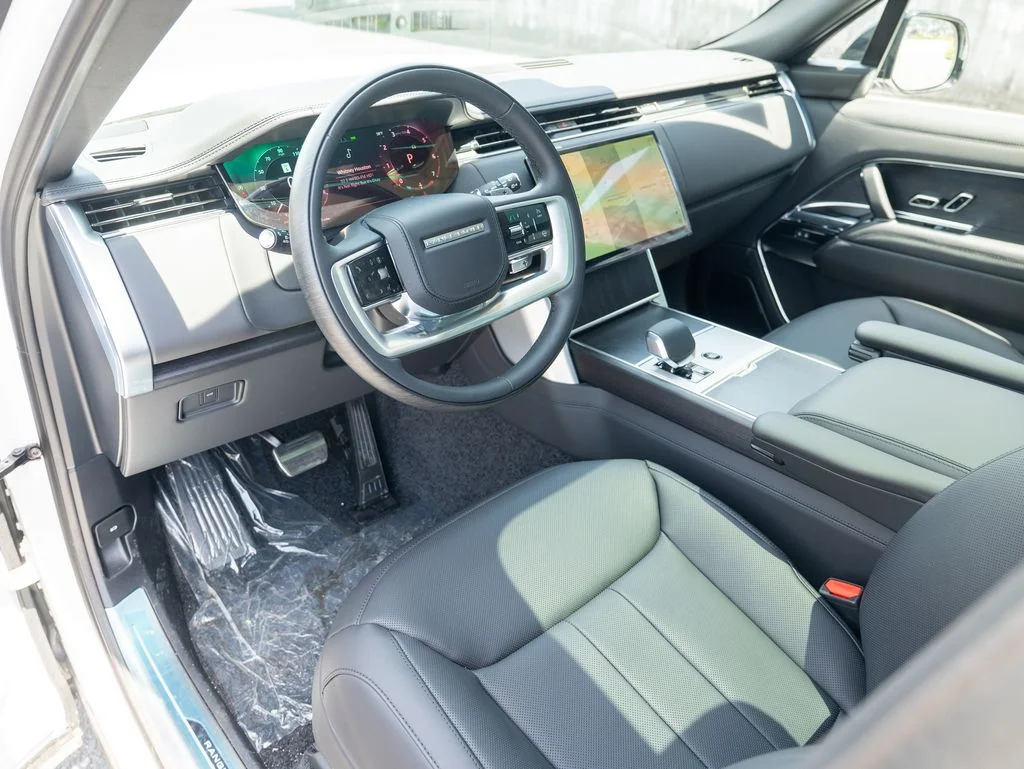New 2026 Fuji White Land Rover SE image 11